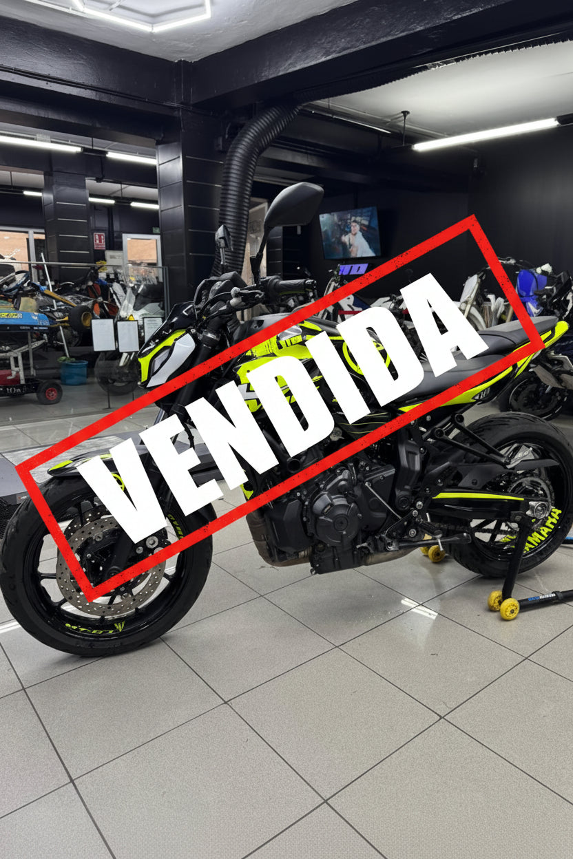 YAMAHA MT 07 2023