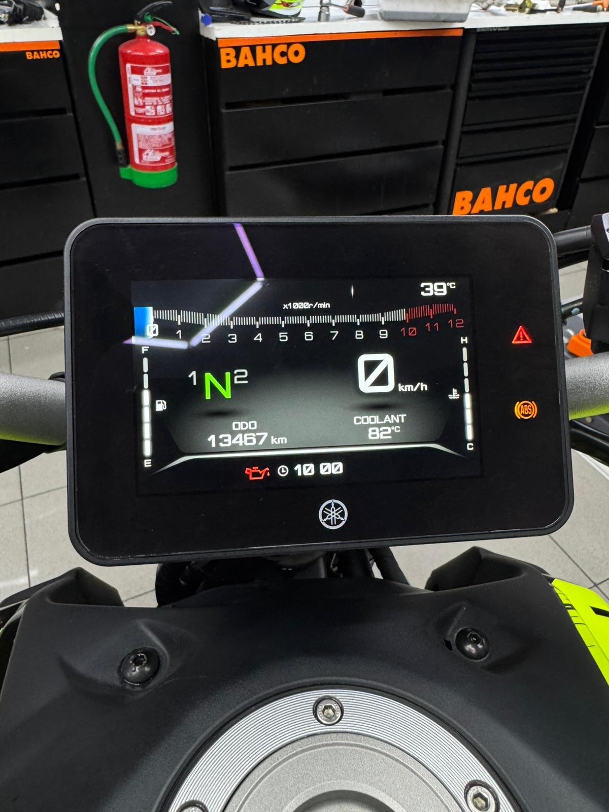 YAMAHA MT 07 2023